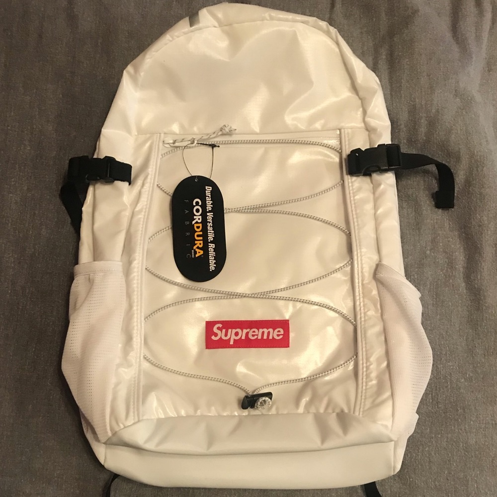 Supreme fw17 backpack white